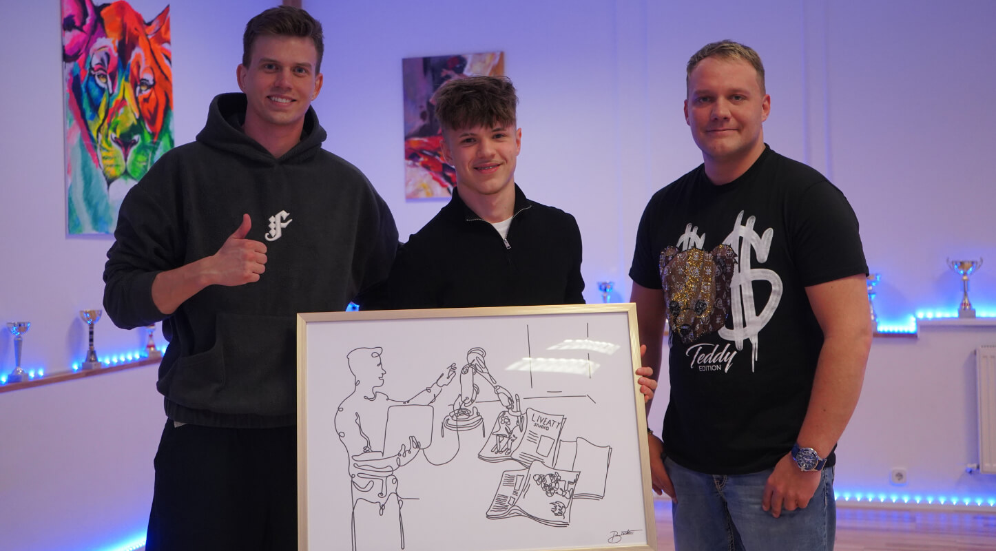 Einzigartiges Geschenk: Lineart-Kunstwerk verleiht dem Studio neuen Glanz